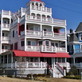 Sea Mist Unit 6 - 1 Bedroom Beachfront Beauty!, hotel in Cape May