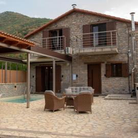 Villas Kertezi, khách sạn ở Kalavrita