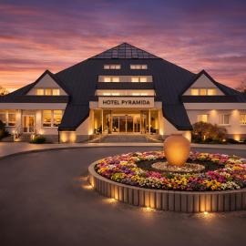 Lázeňský hotel Pyramida, хотел в Франтишкови Лазне