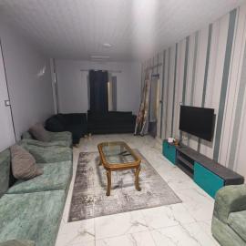 شقة الهنا 2212 للايجار مصيف قرية النورس الاسماعيلية طريق البلاجات, hotel sa Ismailia