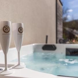 Le Chêne Doré Jacuzzi privé Climatisation Terrasse accès à pieds centre touristique Amnéville 5 min, hotel in Amnéville