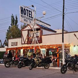 Hotel y Restaurant AKATA, khách sạn ở Río Mayo