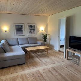 Dejrupvej, hotel u gradu 'Ovtrup'