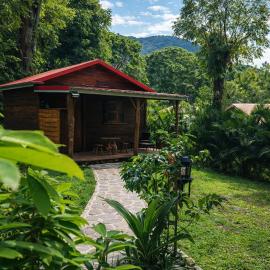 Bungalow le Balisier, hotel in Pointe-Noire