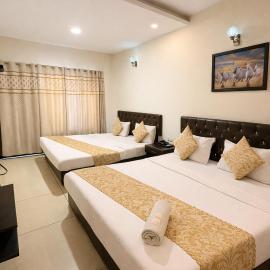JBS Comfort Residency Zirakpur Chandigarh # Couple friendly # Parking # lift #Travelers Choice, hotel sa Chandīgarh