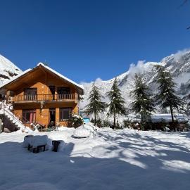 Alpine Homes by Kayal Wood, hotel in Kulu