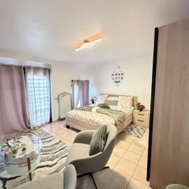 Apartchrisbea, hotell i Namur