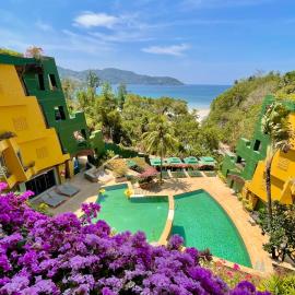 Kata Seaview Escape - 1BR Luxury Apartment 90sqm, khách sạn ở Phuket