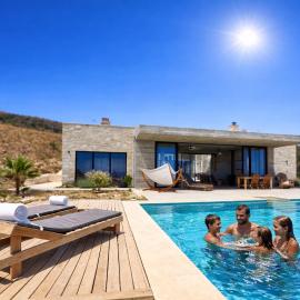 Sea view villa with private swimming pool, hotel a Iràklio