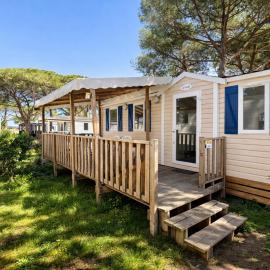 La Pinède Mobil Home 6 personnes - Camping 4 étoiles la Presqu'île du Barcarès, hotel in Le Barcarès