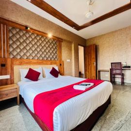 Celestial Heights Kakkanad, hotel in Cochin