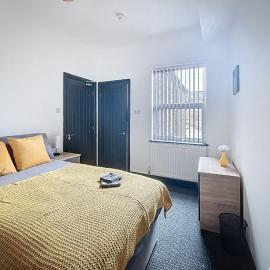 PLUS Properties Eastwood 4-Bedroom Ensuite