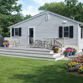 Cape Lake Private Beach Fire Table، فندق في بليموث