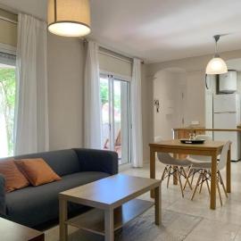 Viesnīca Apartamento con jardín y jacuzzi en Cambrils 3 Habitaciones pilsētā Kambrilsa