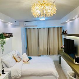 CQ House Luxe Stay with Pool View Near MOA & Airport