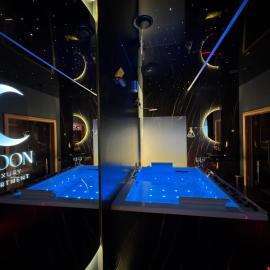 Moon Luxury Apartment - Jacuzzi & Sauna, hotel din Wałbrzych