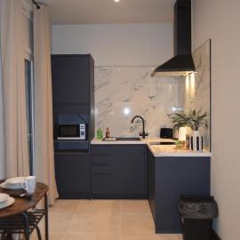 Afan Valley Aparthotel, Port Talbot with Kitchen & Parking - Room 2 - Contractors Only, hotel a Dyffryn