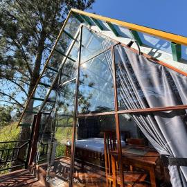 Dunali SkyDome Glass Cabin with Mountain Views in Kandy Galaha, hotelli kohteessa Galaha Town