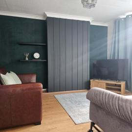 Valgor -3 Bedroom House-Sleeps 5 with free parking-Ideal for contractors, families and group stays-WV6, hotel in Tettenhall