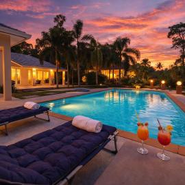 Modern 4BR Pool Villa with Billiards in Thong Sala, hotel in Thong Sala