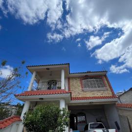 Amazon Jade Hotel Boutique، فندق في San Bartolomé Milpas Altas