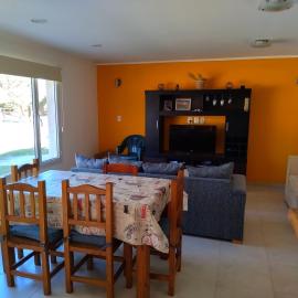 La casita de Claromecó cerca del mar, hotel in Balneario Claromecó