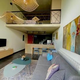 Cozy Loft in Faitroun Peaceful Mountain Escape, Hotel in Al ‘Aqabah