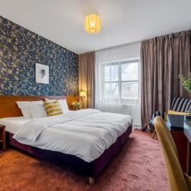 Penzion V Holi: Pruhonice'de bir otel