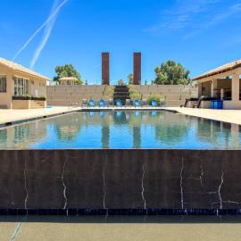 Stylish Condo Beach & Pool Access E202