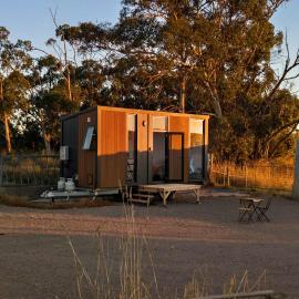 Rivergum Lodge by Tiny Away, khách sạn ở Scotts Creek