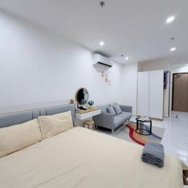 Premium Studio Retreat