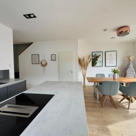 Neubau Wohnung mit Hauscharakter in Worms Weinsheim, hotel em Worms