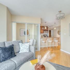 3 mins to BC place, central location, free parking