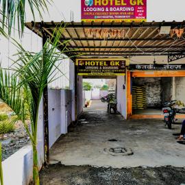 Hotel GK Lodging & Boarding, hotel a Khāpri