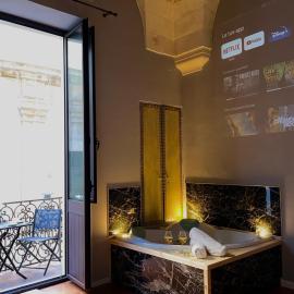 WineExperience- WINE&JACUZZI SUITE