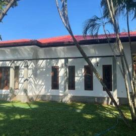 Villa Amaara - 5 Bedrooms, large pool, exclusive private property in Kalutara North - 100 metres from beach - Pro-rata Rates