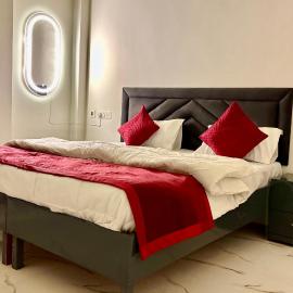 Hotel Divine