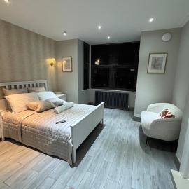 Convienent - Chic Town Centre Studio- Nr Luton Airport - Free Parking, hotel in Luton