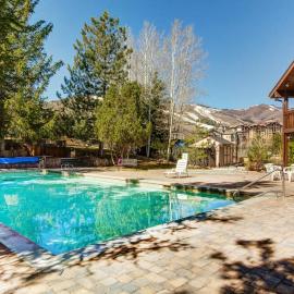 Alpine Gem - Pools Hot Tubs Tennis - Walk 5 Mins to Lift & 8 Mins to Dining