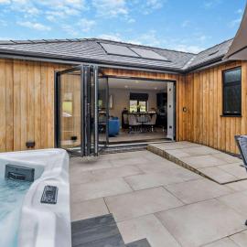 2 Bed in Knighton oc-94202, hotel in Knighton