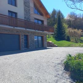 Gîtes les COMBES, hotel in Saint-Léger-les-Mélèzes