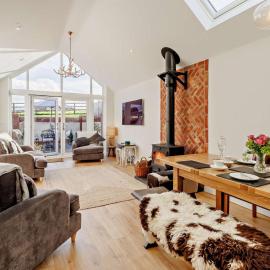 2 Bed in Shrewsbury oc-93667, hotel in Aston