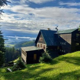 Chata Návrší, hotel a Stříbrnice