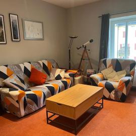 Charming Apartment with Jacuzzi Bathtub, hotel em La Chaux-de-Fonds