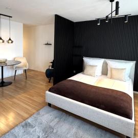 Design Studio mit Balkon