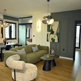 Luxury 2BR Free Parking APT Near Lake and Old Town