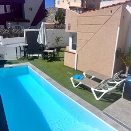 ViLLA DANEIRA LUX, hotel in Mogán
