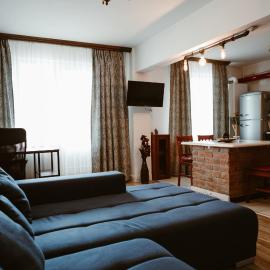 COM Home Tarnaveni - Free Parking - 24h Self check-in, hotel in Tîrnăveni