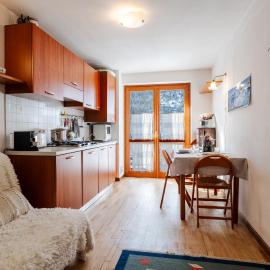 MCX Vacation Rental - Casa Marmore Direct Ski in & Ski out with Exclusive Slope Access, Valtournenche!