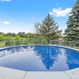 Seneca Wine Trail Pool Hot Tub Outdoor Bar